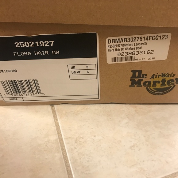 New Dr. Martens leopard Flora On Chelsea boots 5 - Picture 9 of 9